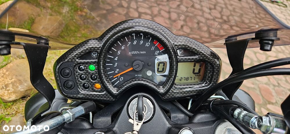 Suzuki Gladius - 6