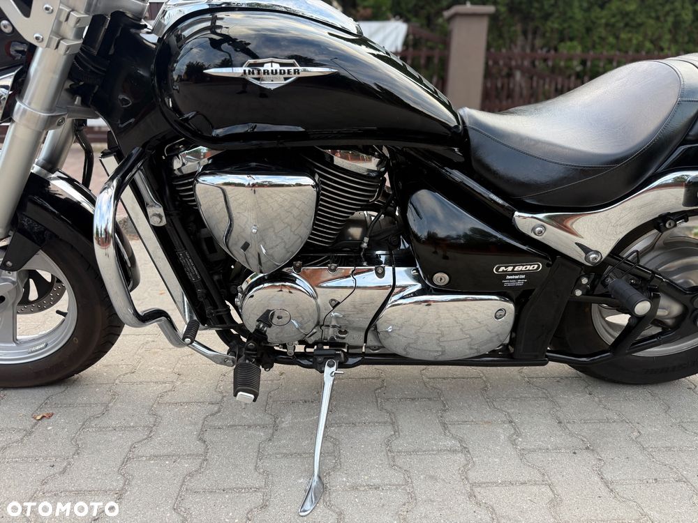 Suzuki Intruder - 22