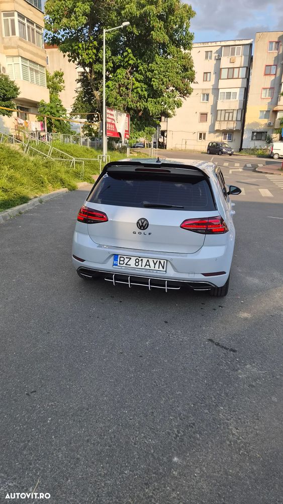 Volkswagen Golf - 4