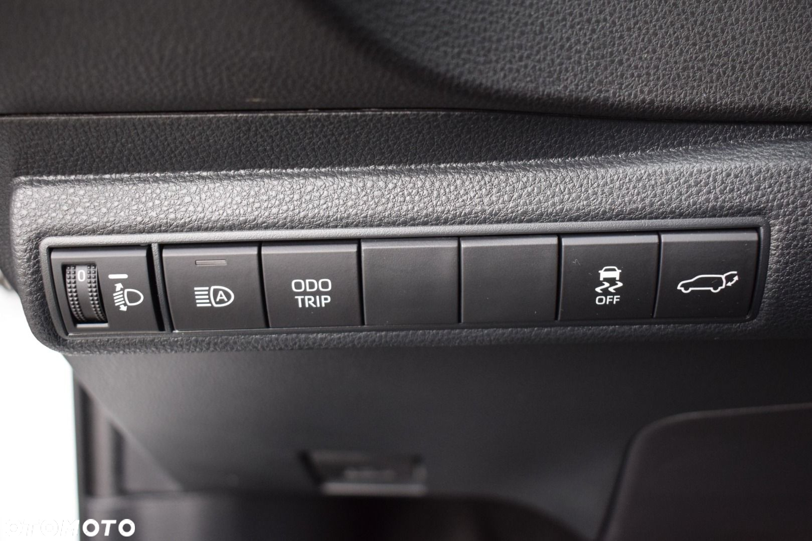 Toyota Corolla - 23