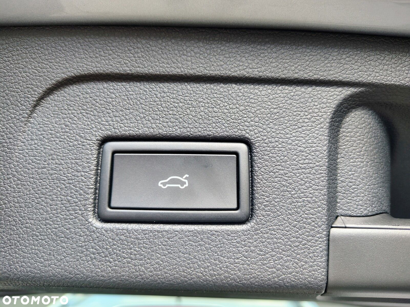 Volkswagen Touran - 11