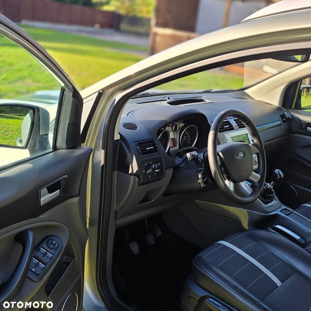 Ford Kuga 2.0 TDCi 4x4 Titanium - 10