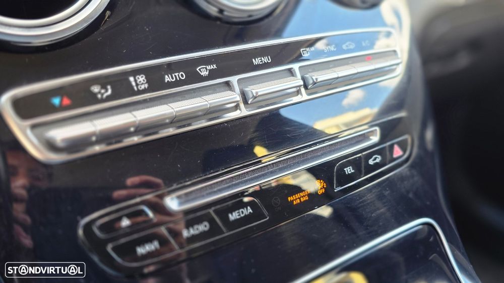 Mercedes-Benz GLC 250 d 4Matic 9G-TRONIC AMG Line - 38