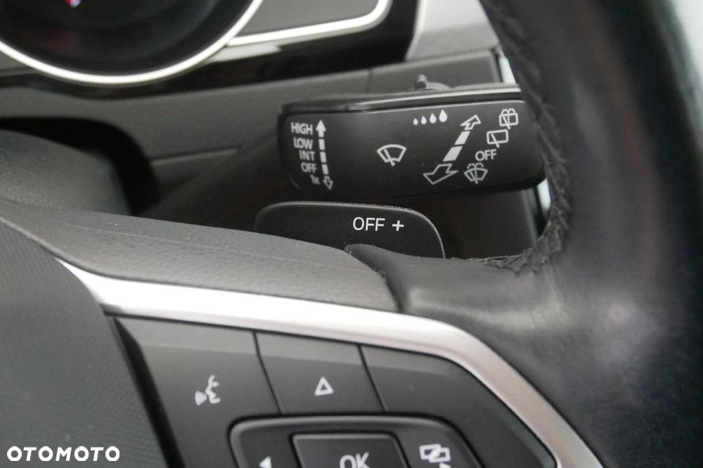 Volkswagen Passat Variant 2.0 TSI Business DSG - 25