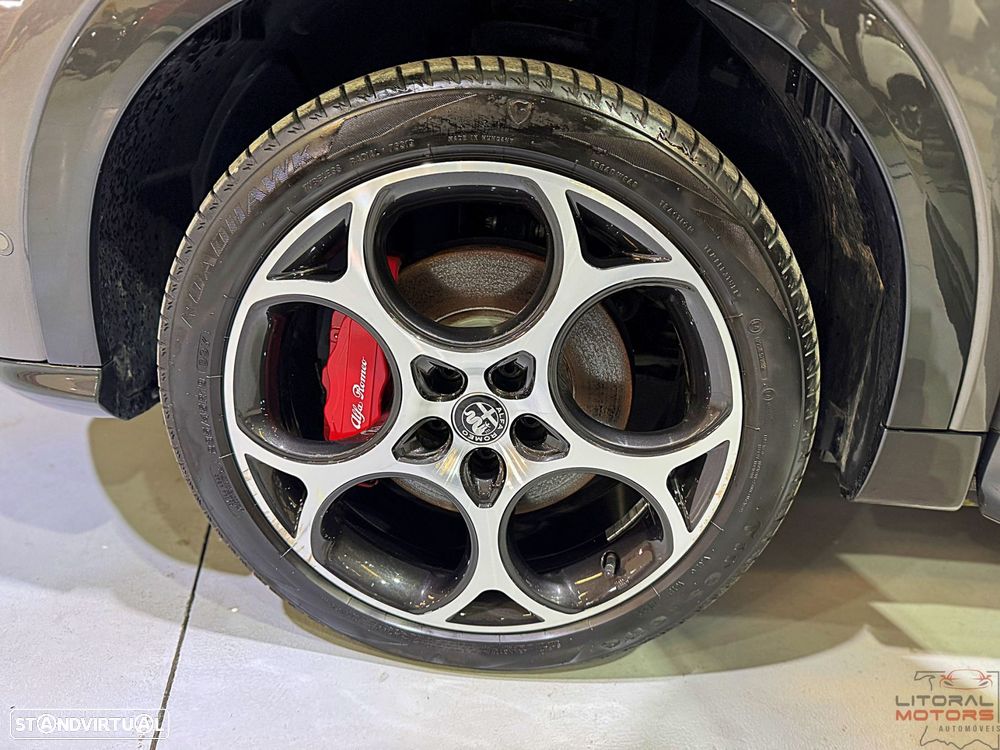 Alfa Romeo Tonale 1.3 Plug-In Hybrid Veloce e-AWD - 14