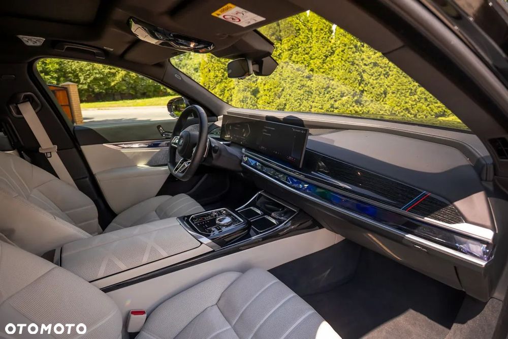 BMW Seria 7 740d xDrive mHEV Individual Edition sport - 19