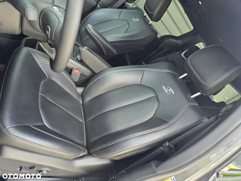 Chrysler Pacifica - 29