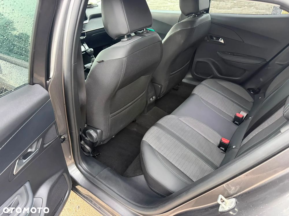 Peugeot 2008 PureTech 130 Allure - 15