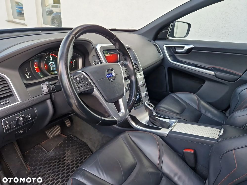 Volvo XC 60 D4 Drive-E Ocean Race - 9