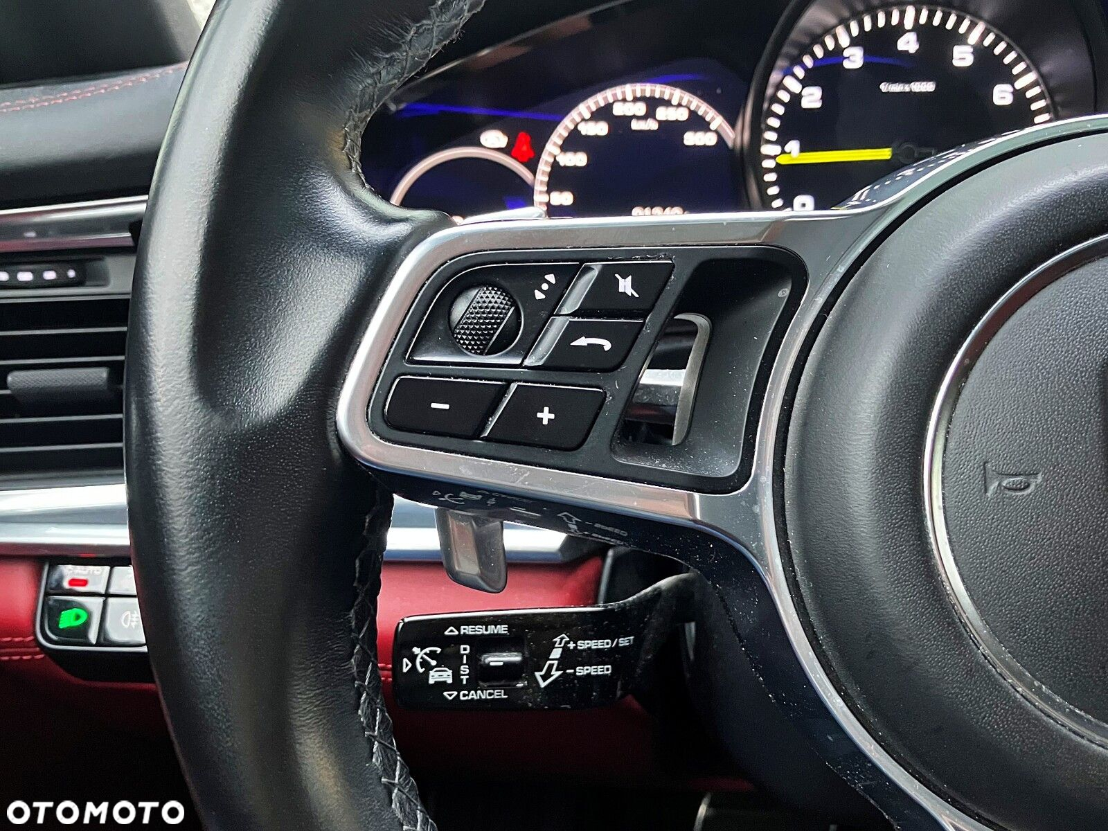 Porsche Panamera - 25
