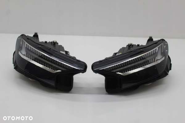 AUDI Q4 E-TRON LAMPA PRZÓD PRAWA MATRIX 89A941036