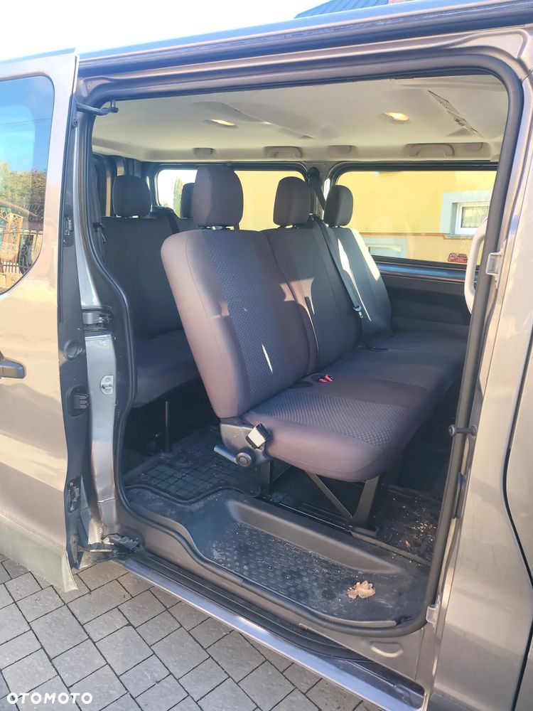 Renault Trafic Grand 1.6 dCi - 9