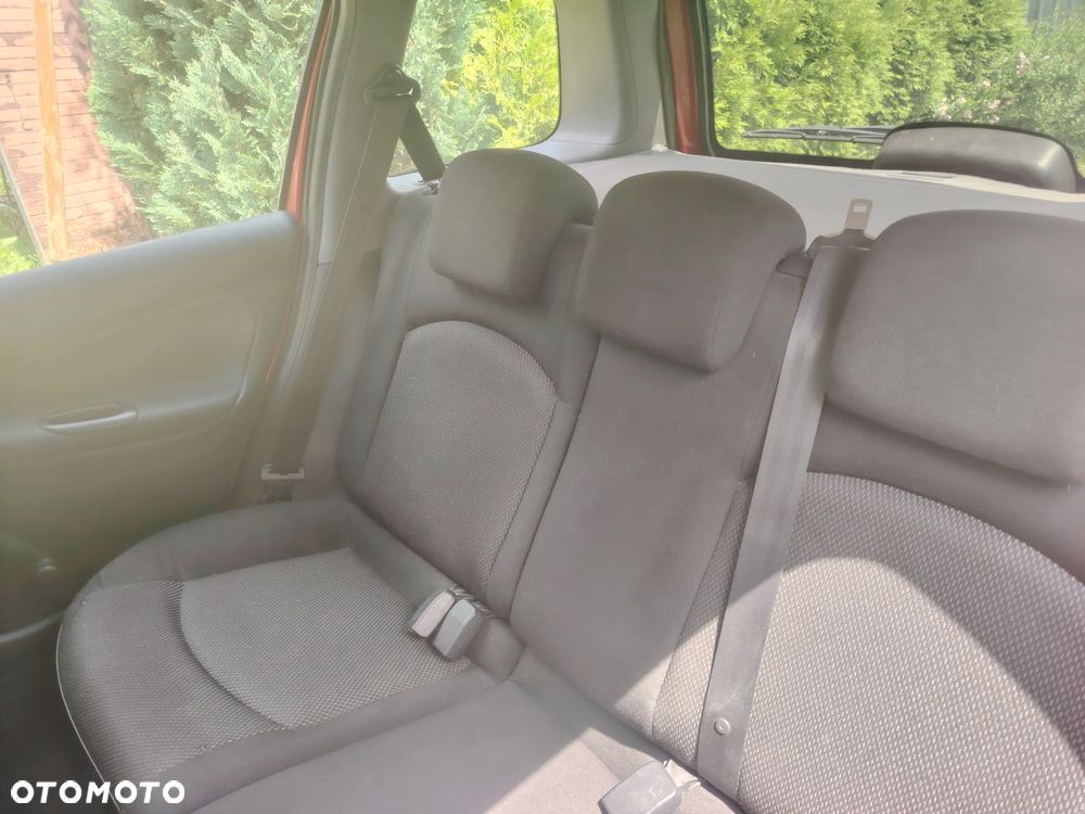 Peugeot 206 - 6