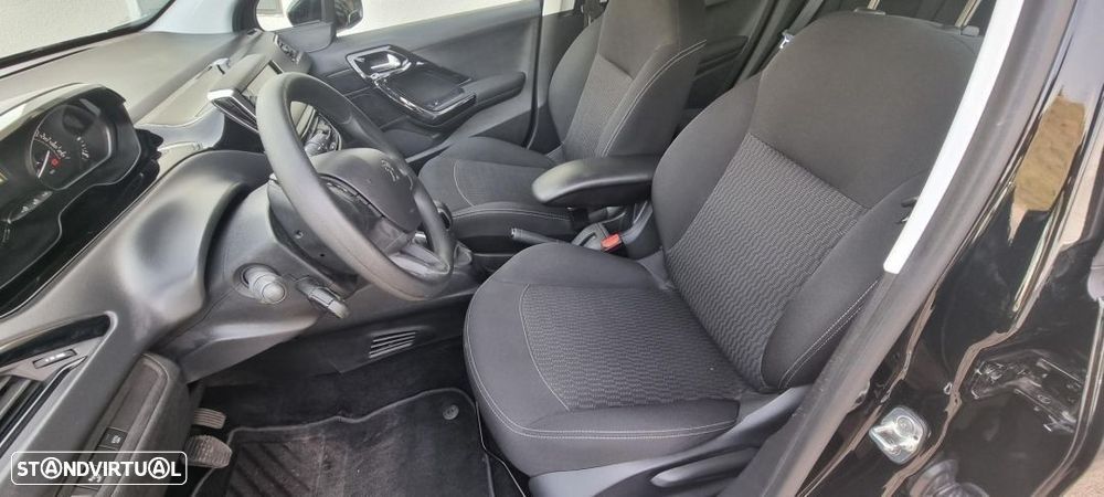 Peugeot 208 1.6 BlueHDi Style - 14