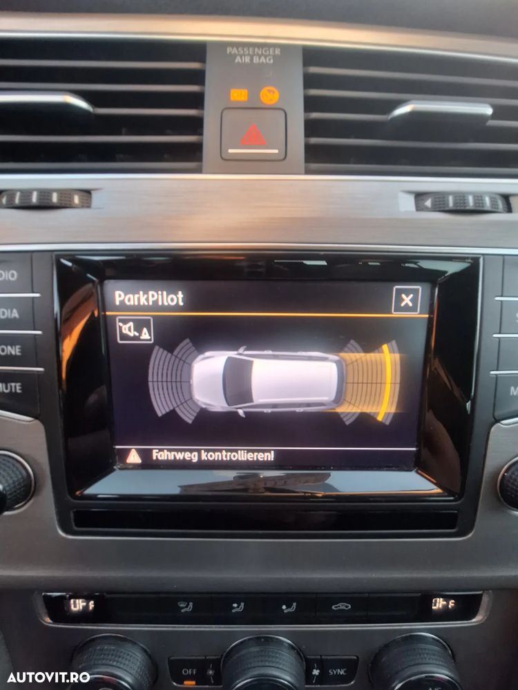 Volkswagen Golf 1.6 TDI 4Motion BlueMotion Technology Comfortline - 9