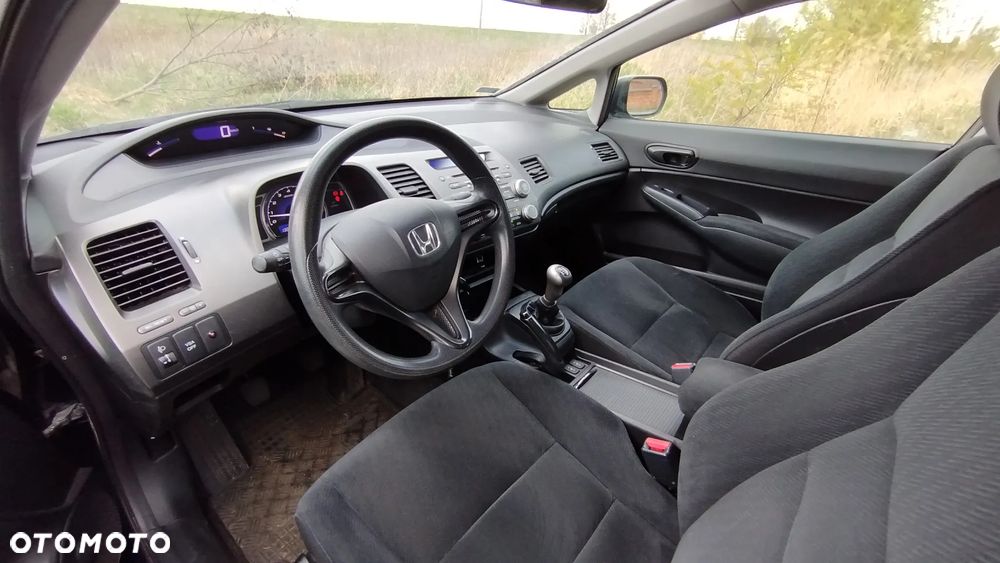 Honda Civic 1.8 Base - 9