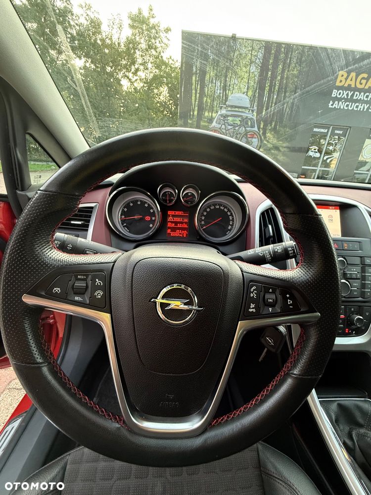 Opel Astra IV GTC 1.4 T Sport - 13