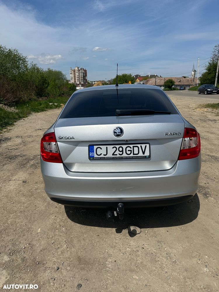 Skoda RAPID 1.6 TDI Active - 8