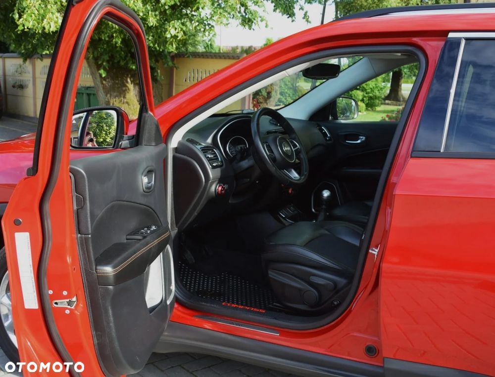 Jeep Compass - 14