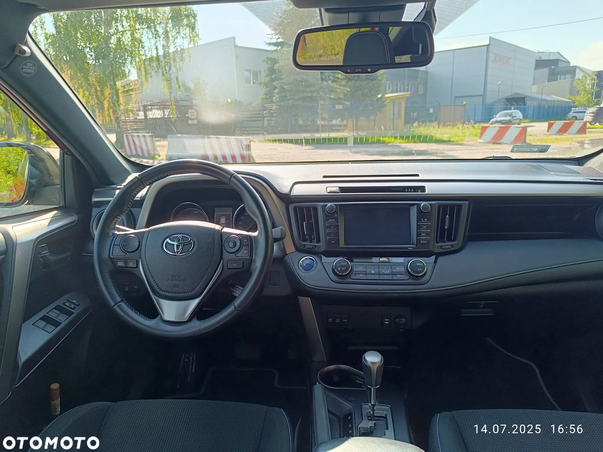Toyota RAV4 Hybrid Premium 4x4 - 11