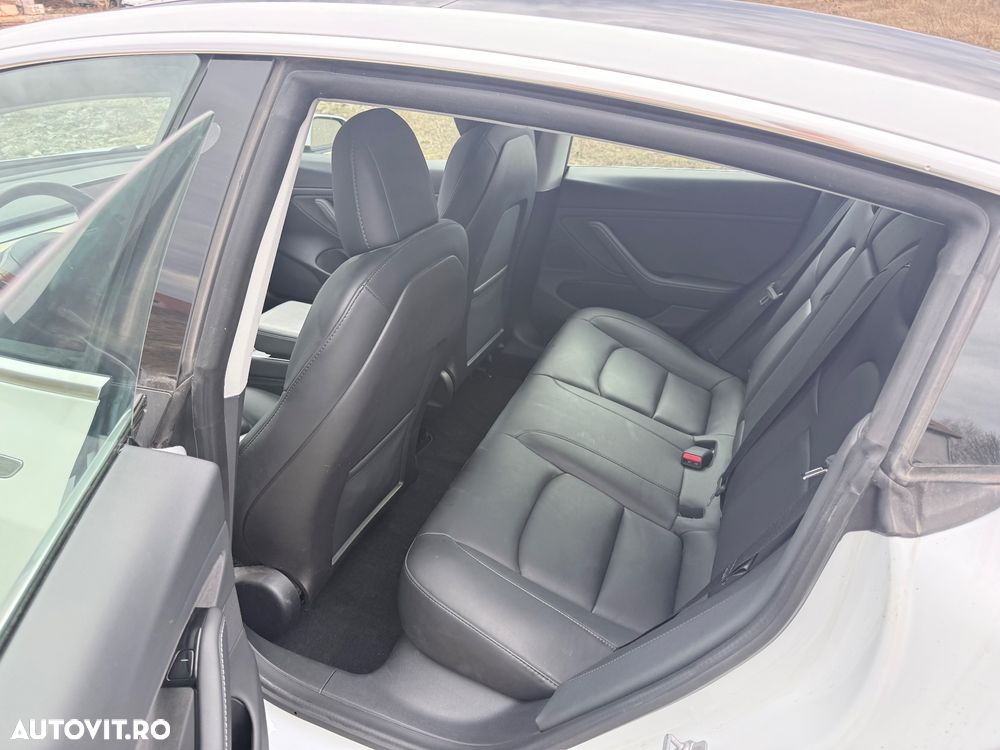 Tesla Model 3 Langstreckenbatterie Allradantrieb Dual Motor - 10