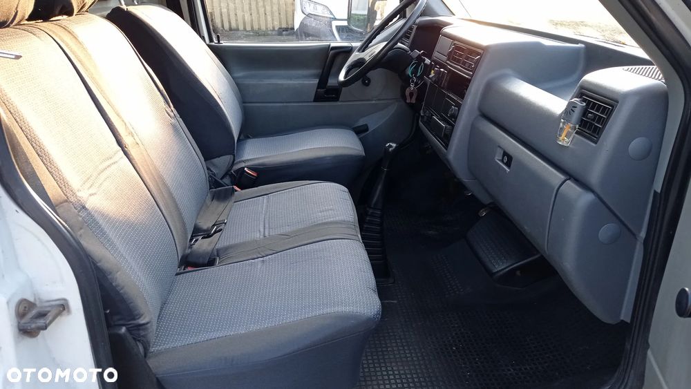 Volkswagen Transporter T4 - 11