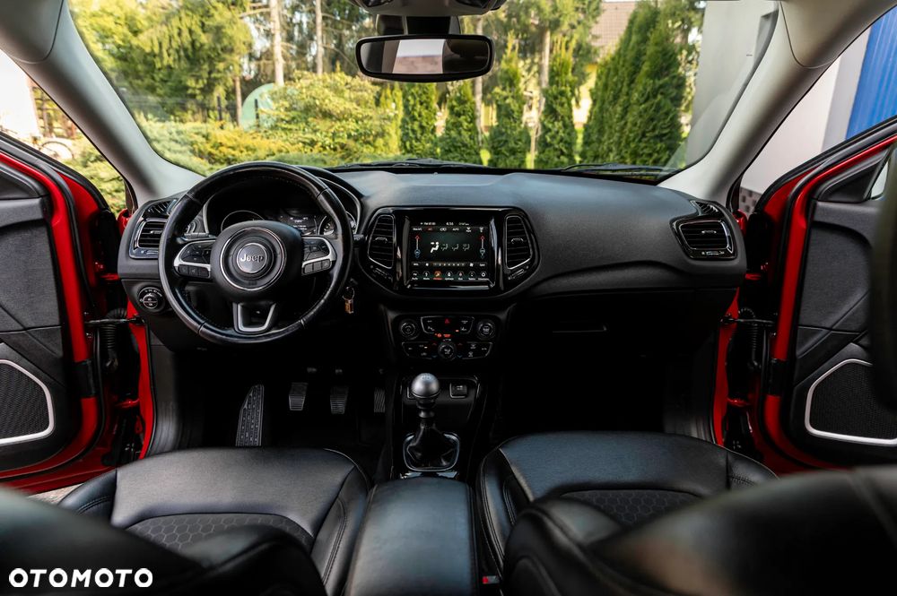 Jeep Compass - 24