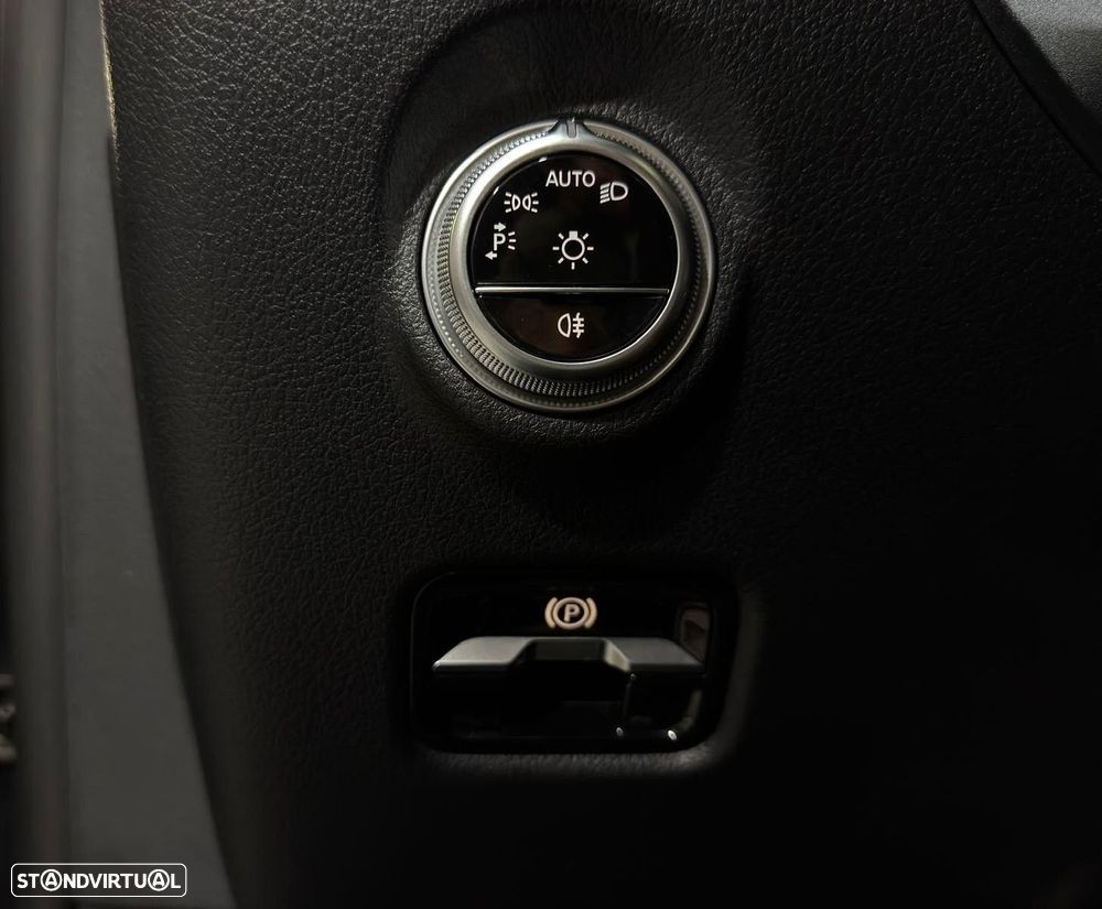 Mercedes-Benz C 200 d Station 9G-TRONIC AMG Line - 39