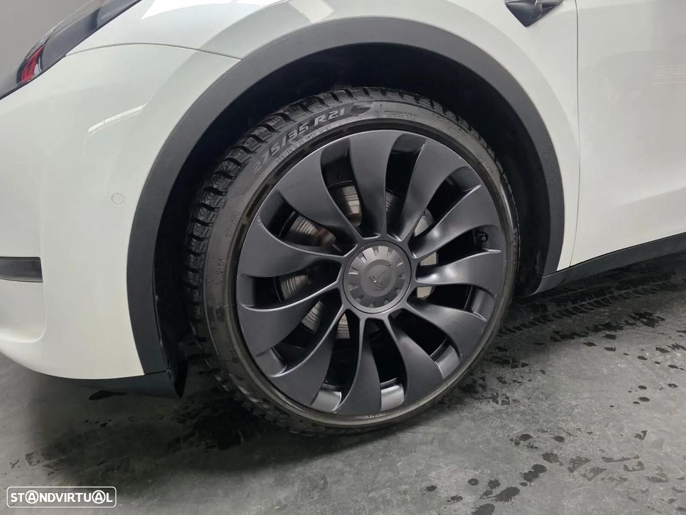 Tesla Model Y Long Range Dual Motor AWD - 7