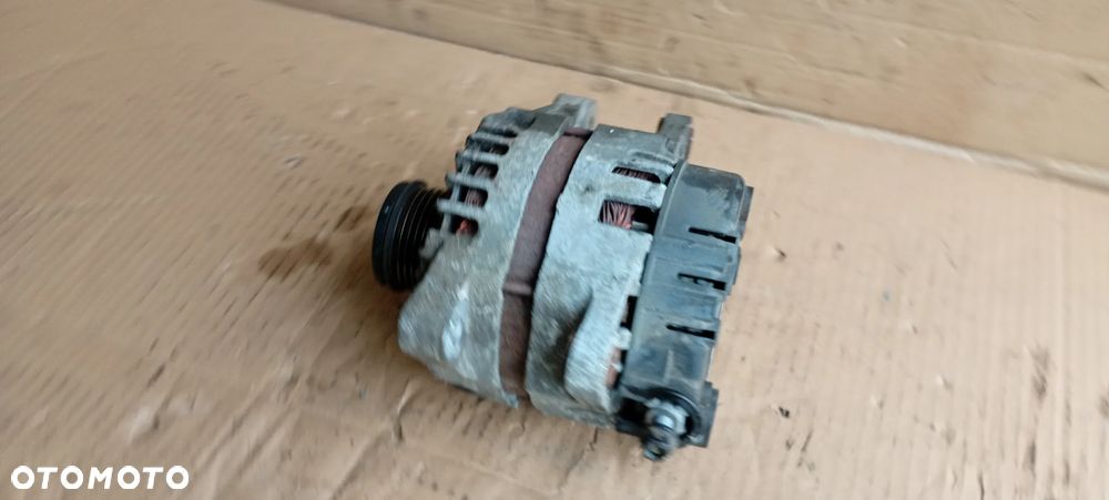 Alternator prądnica Hyundai ix35 2.0 CRDI 37300-2F100 - 1