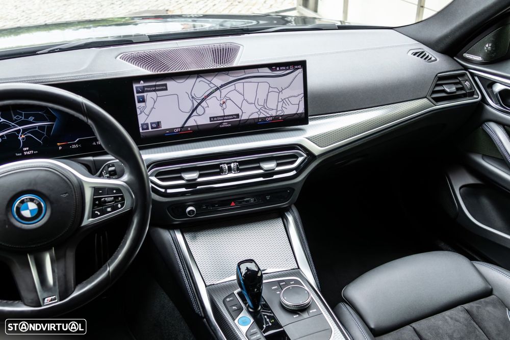 BMW i4 eDrive40 Desportiva M - 28
