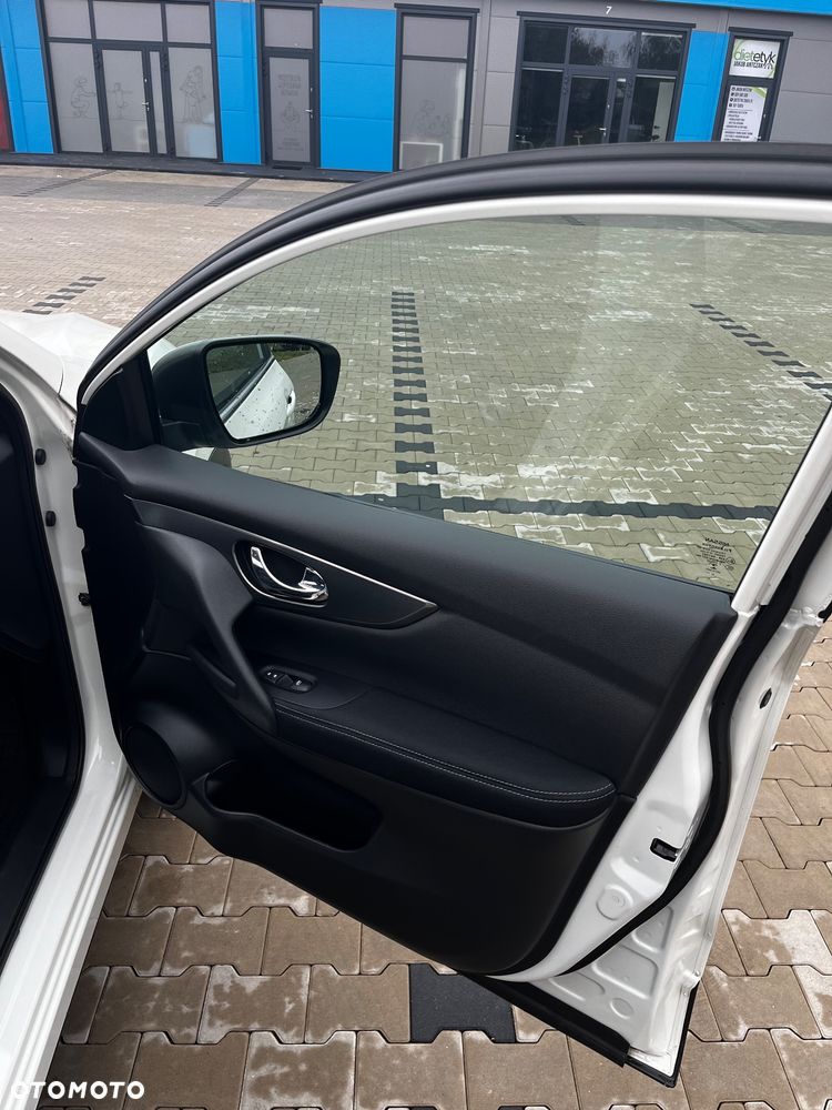 Nissan Qashqai 1.5 dCi N-Connecta - 12