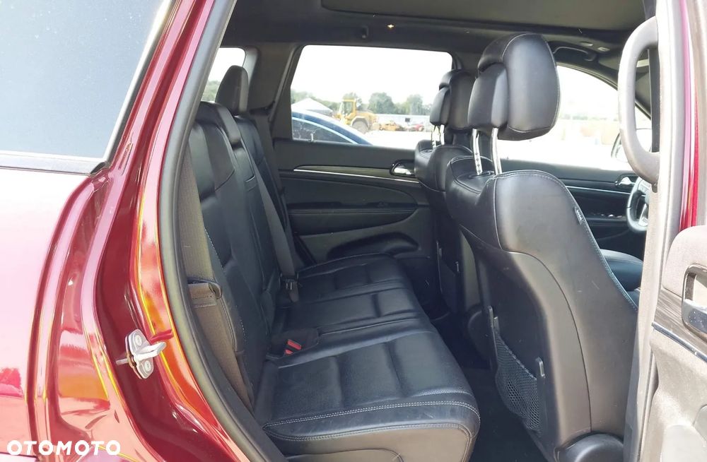 Jeep Grand Cherokee - 12