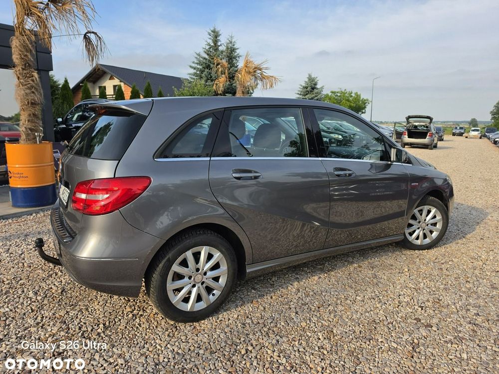 Mercedes-Benz Klasa B 180 CDI (BlueEFFICIENCY) - 22