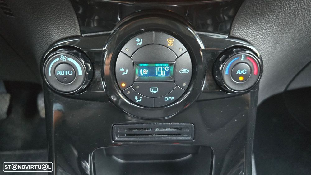 Ford Fiesta - 22