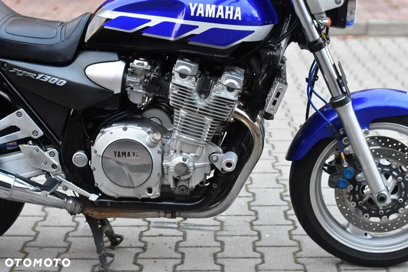 Yamaha XJR - 6