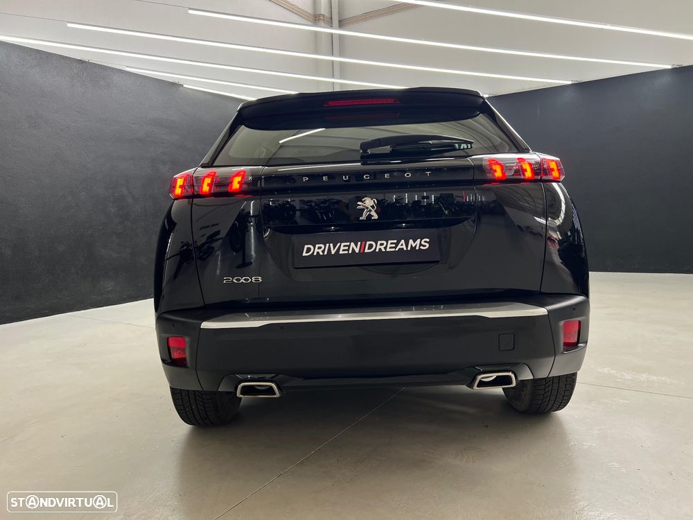 Peugeot 2008 1.2 PureTech Allure Pack EAT8 - 11