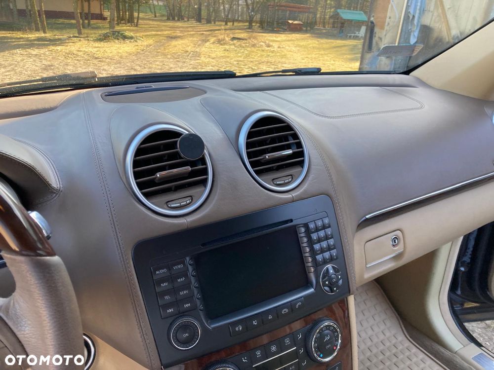 Mercedes-Benz GL 420 CDI - 28