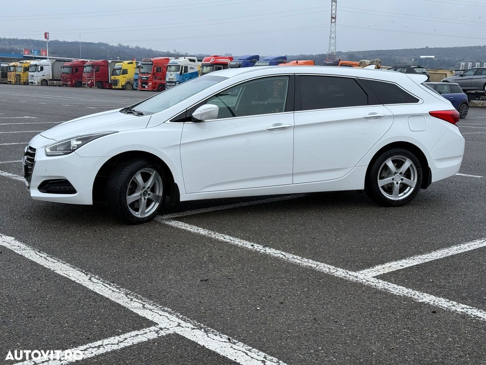 Hyundai i40 Kombi 1.7 CRDi Premium - 2