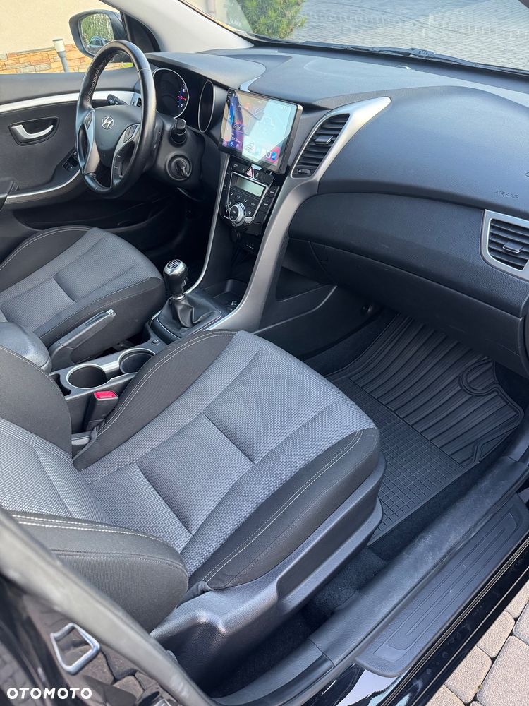 Hyundai i30 1.4 Classic + - 29