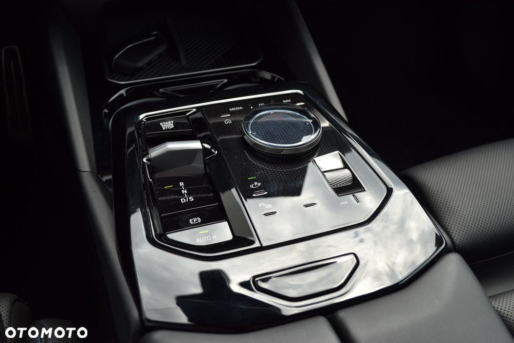 BMW Seria 5 520d xDrive mHEV M Sport - 20