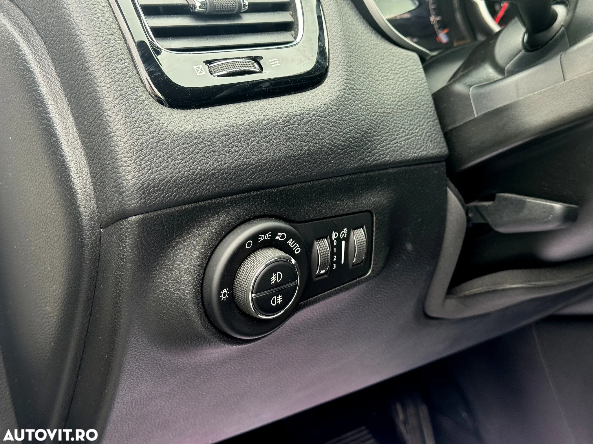 Jeep Compass 2.0 M-Jet 4x4 AT Limited - 17