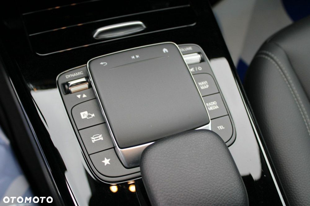 Mercedes-Benz CLA - 30