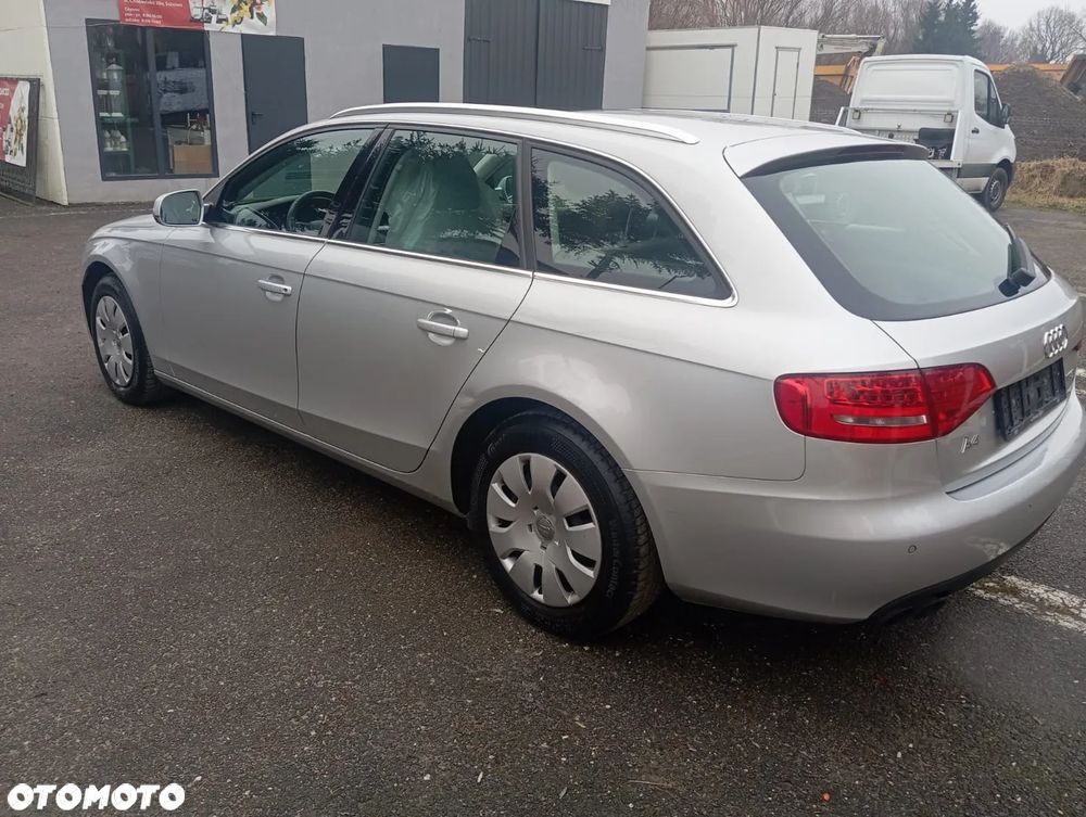 Audi A4 Avant 2010 photo 5