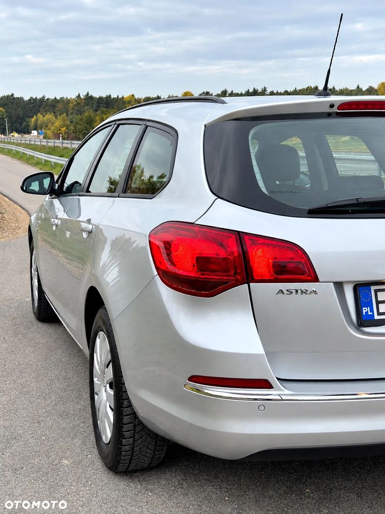 Opel Astra 1.6 CDTI Sport - 12