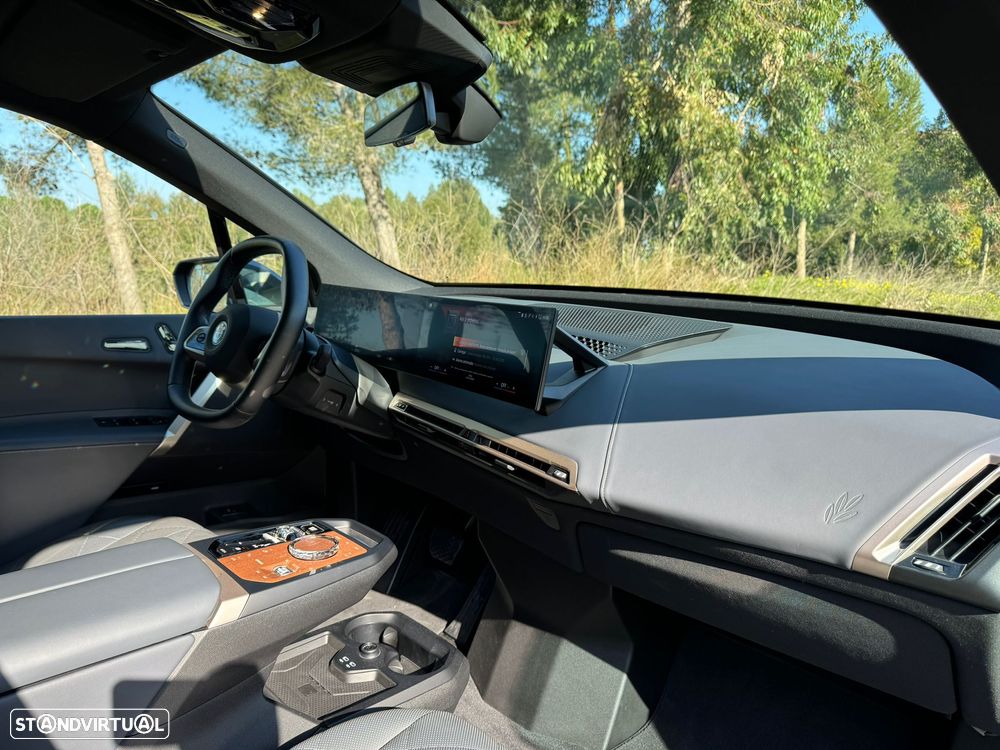 BMW iX xDrive50 - 18