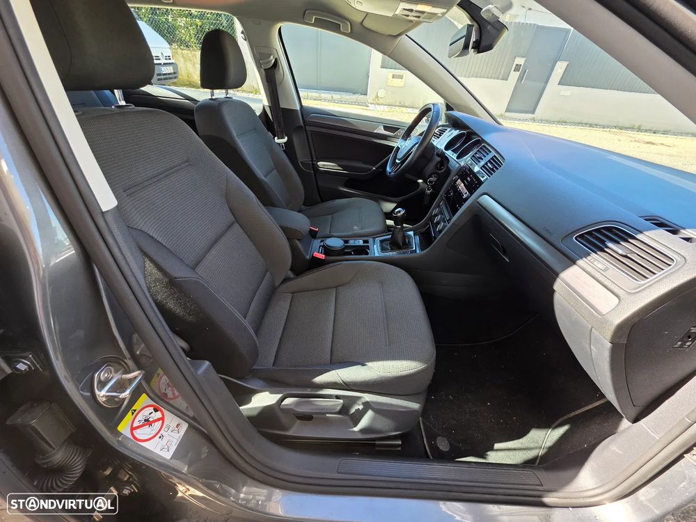 VW Golf 1.6 TDI R-Line - 12