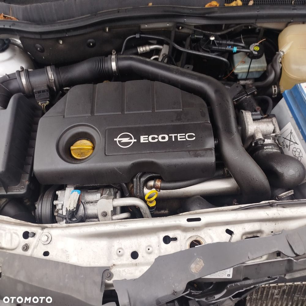 Opel Astra H na części . - 8
