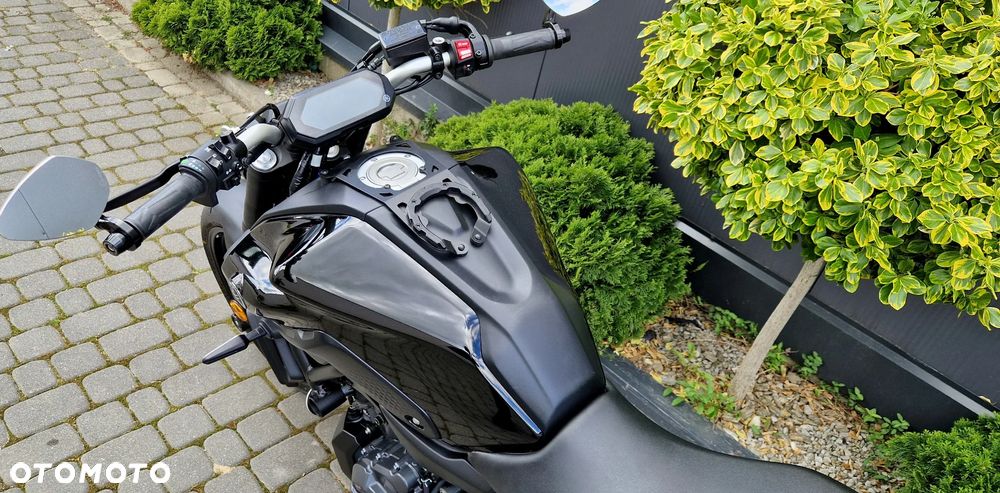 Yamaha MT - 32