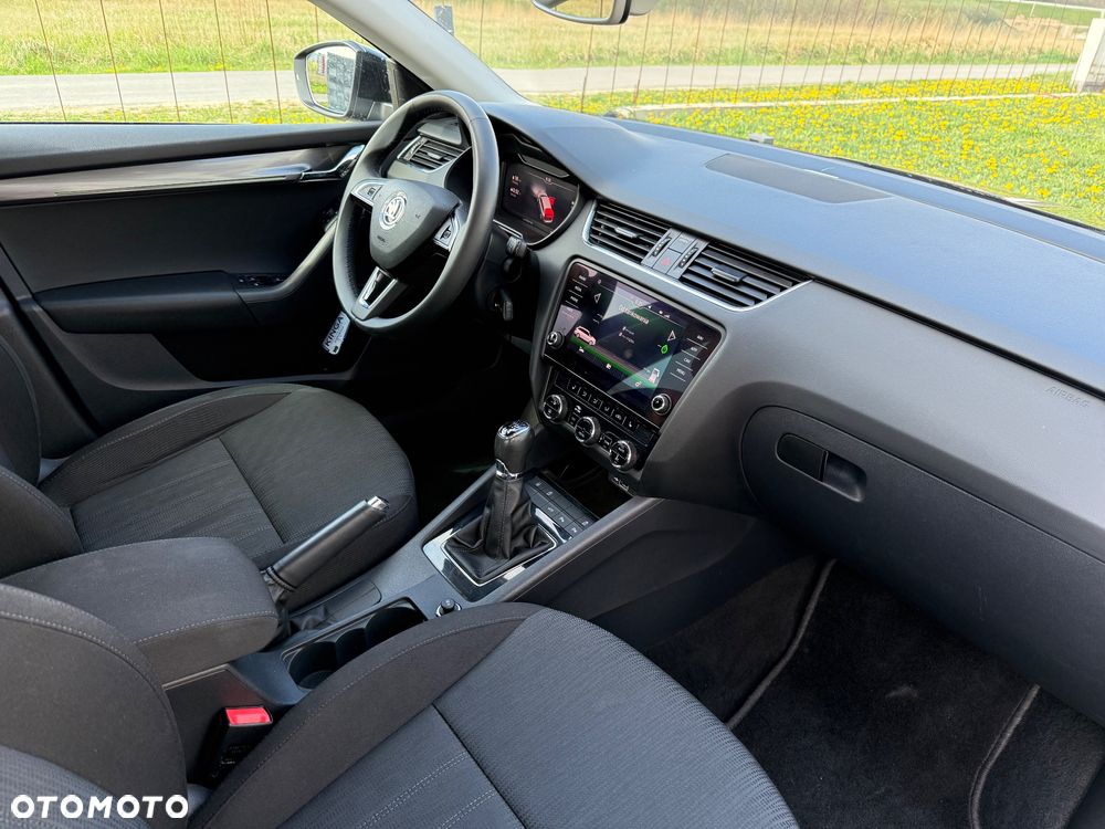 Skoda Octavia 1.6 TDI SCR 4x4 Clever - 8